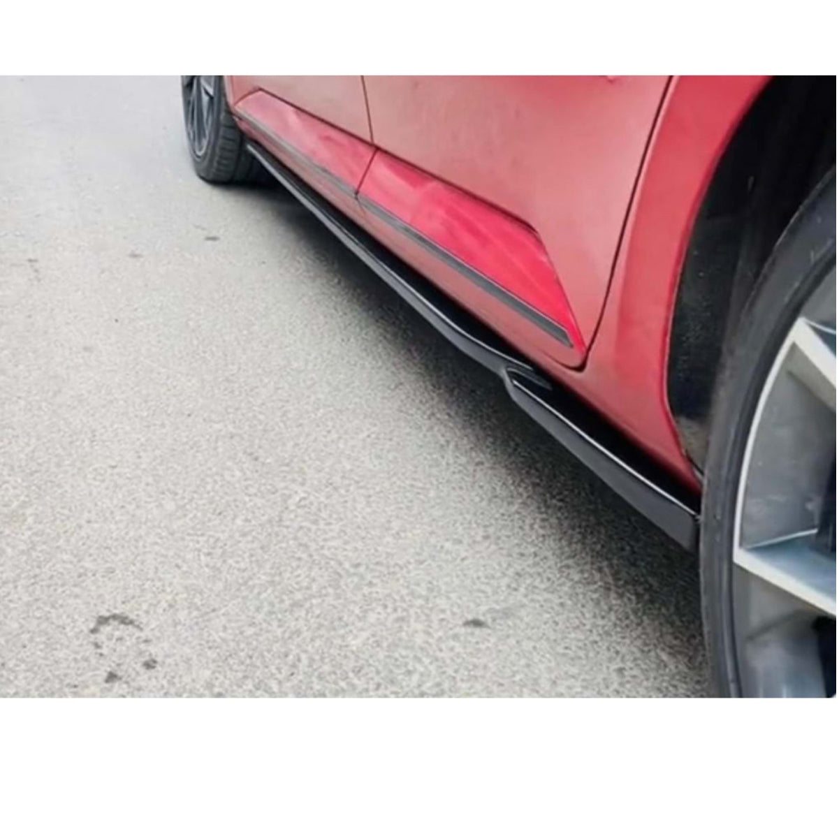 Seat Leon Mk4 2020+ - Side Skirt Lips In Gloss Black