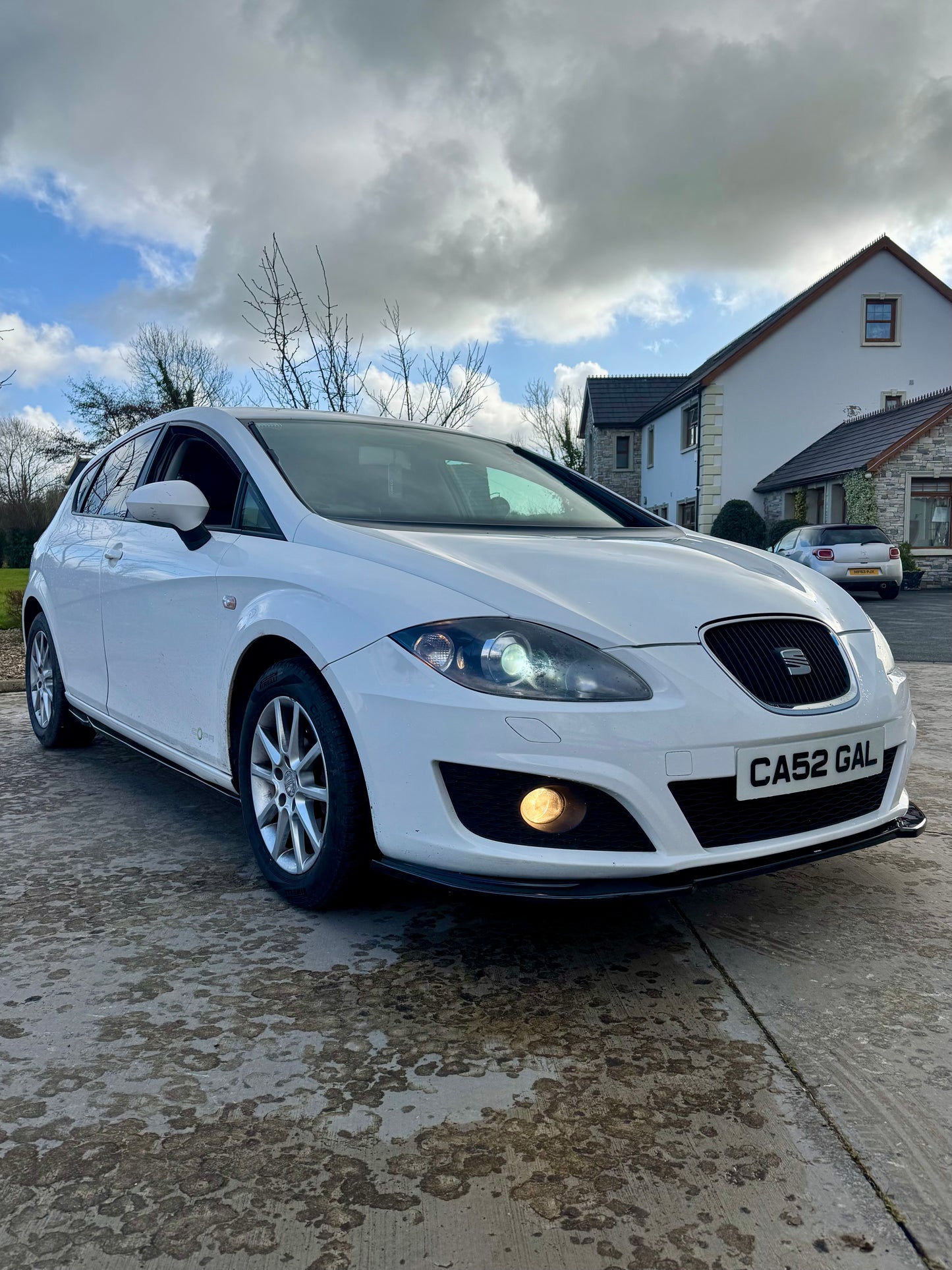 Leon MK2 Standard/Cupra/FR Front Lip Piano Black Plastic / 2005-2013