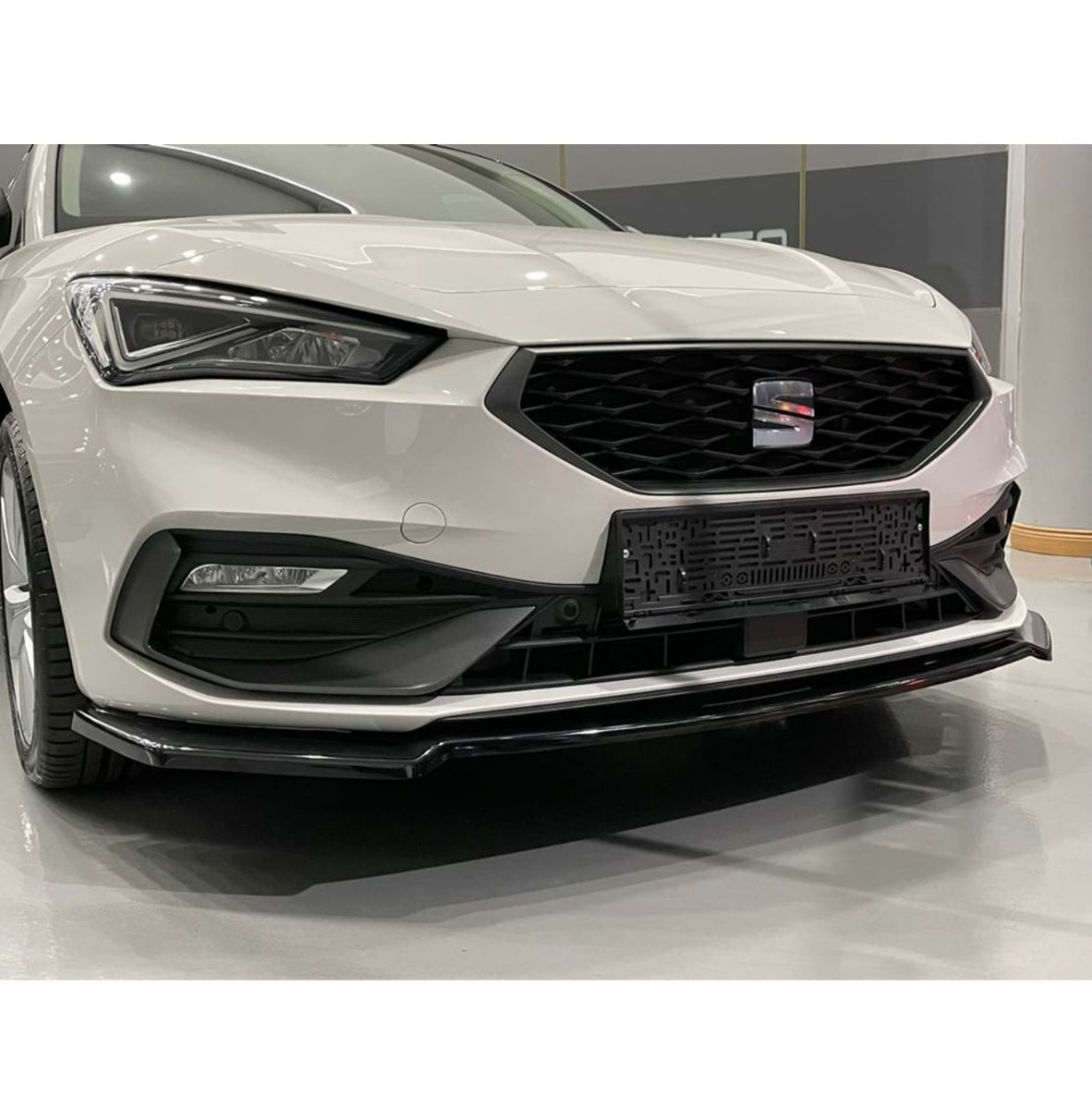 Seat Leon Mk4 2020+ - Front Splitter Lip In Gloss Black