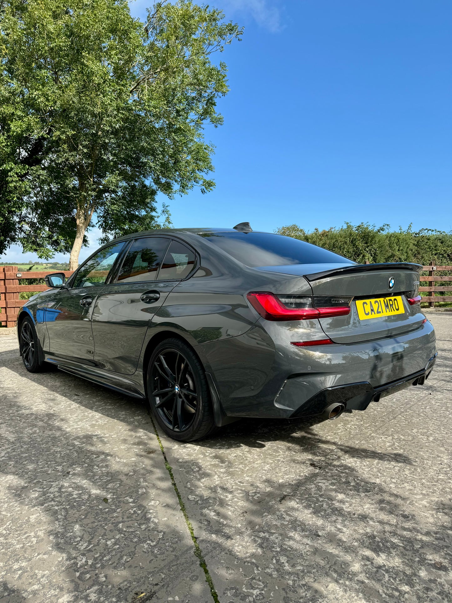 BMW 3 Series G20 M Performance 2018+ Gloss Black Body Kit