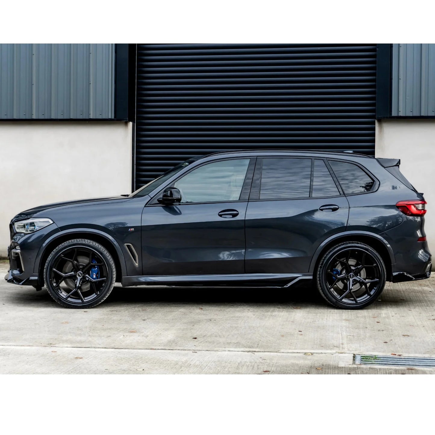 BMW X5 G05 LCI M Sport 2022+- Black Knight Side Skirt Splitters in Gloss Black