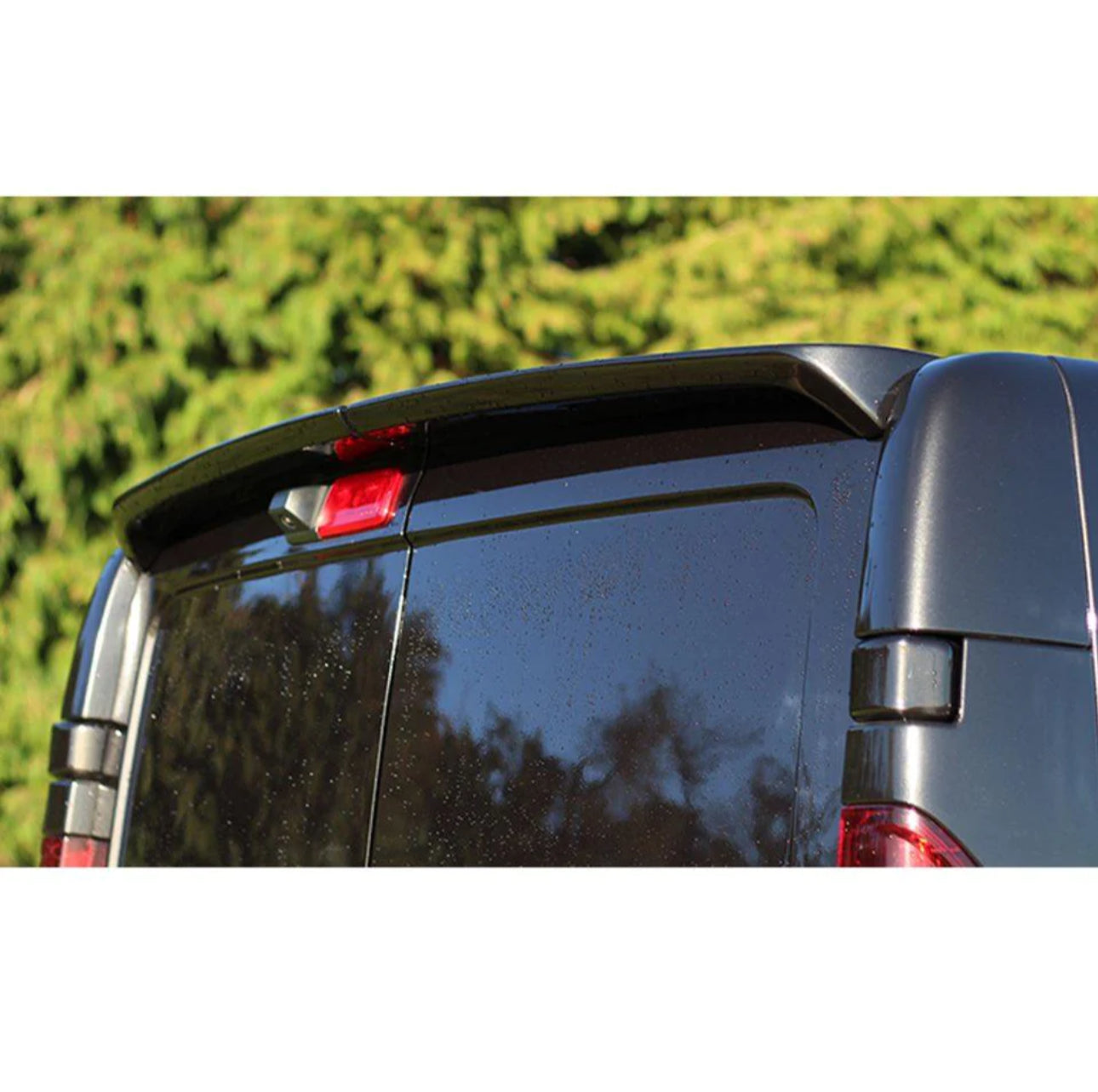 Renault Trafic – Vauxhall Vivaro – 2014 On Rear Spoiler (Barn Doors)