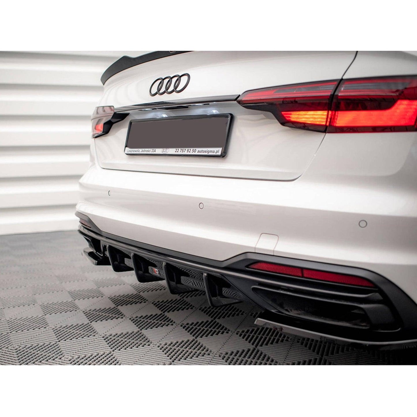 AUDI A4 B9 FACELIFT 2019+ - MAXTON REAR DIFFUSER GLOSS BLACK