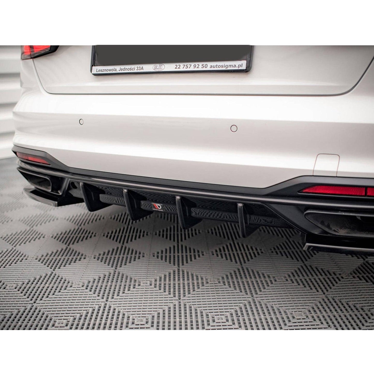 AUDI A4 B9 FACELIFT 2019+ - MAXTON REAR DIFFUSER GLOSS BLACK