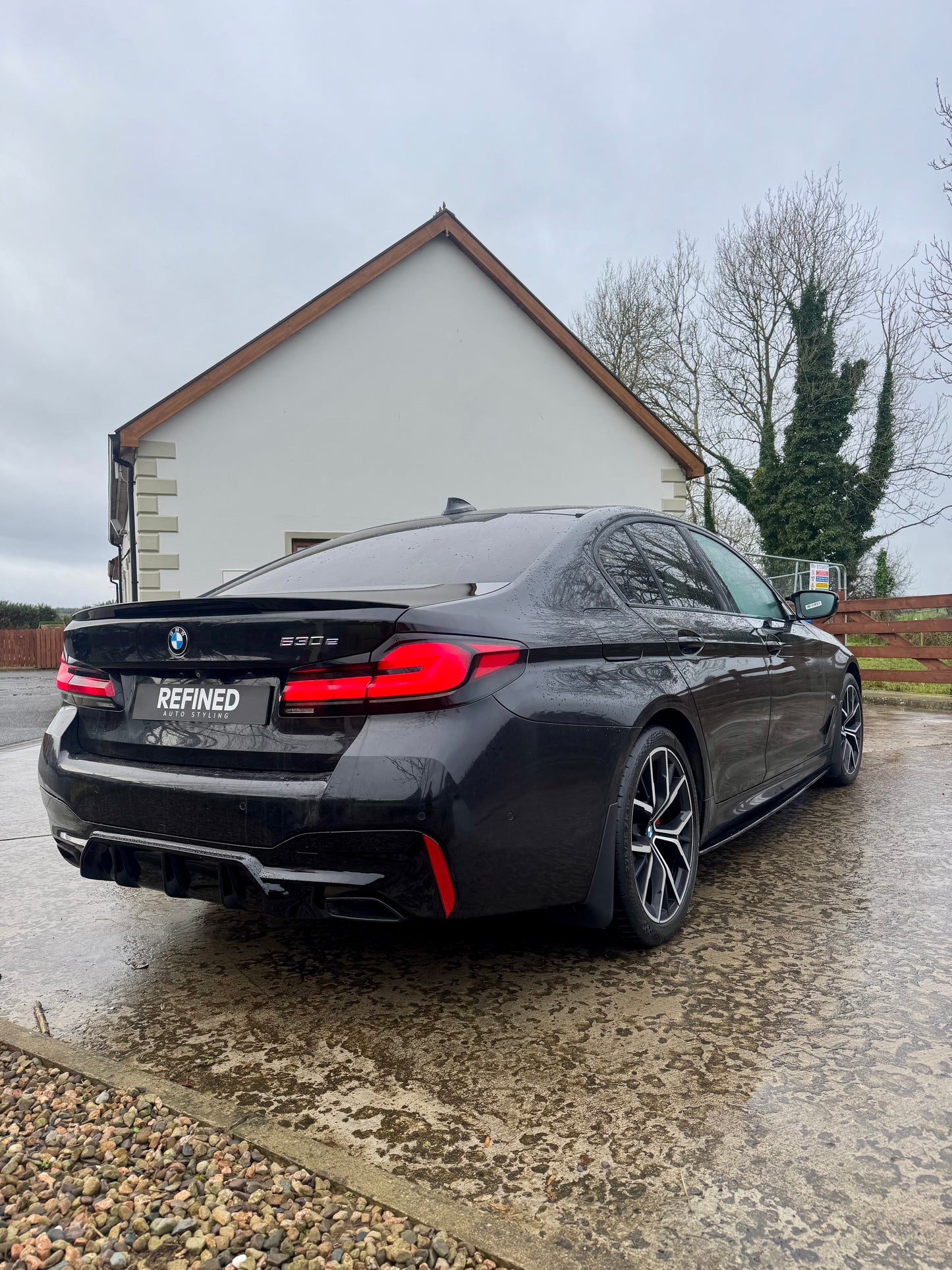 BMW 5 Series G30 LCI 2021-2024 Full Gloss Black Body Kit