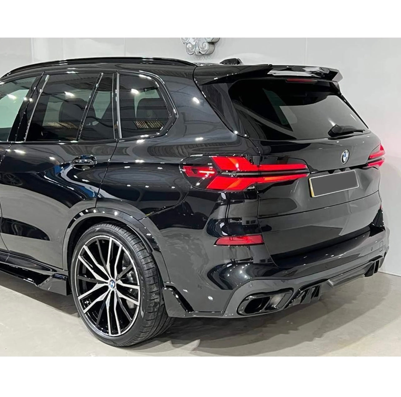 BMW X5 G05 LCI 2023+ Gloss Black Body Kit