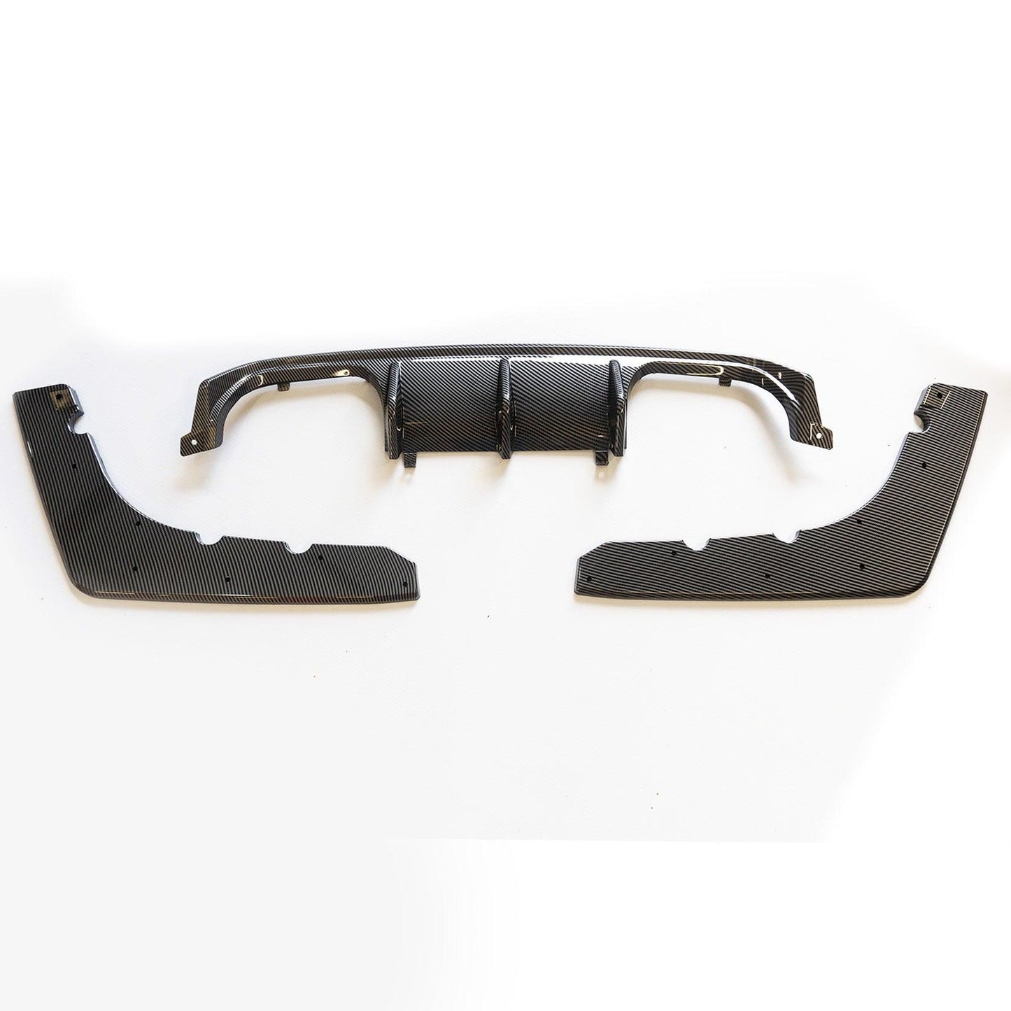 BMW M3/M4 Series F80/F82 V-Style Rear Diffuser in Carbon Look