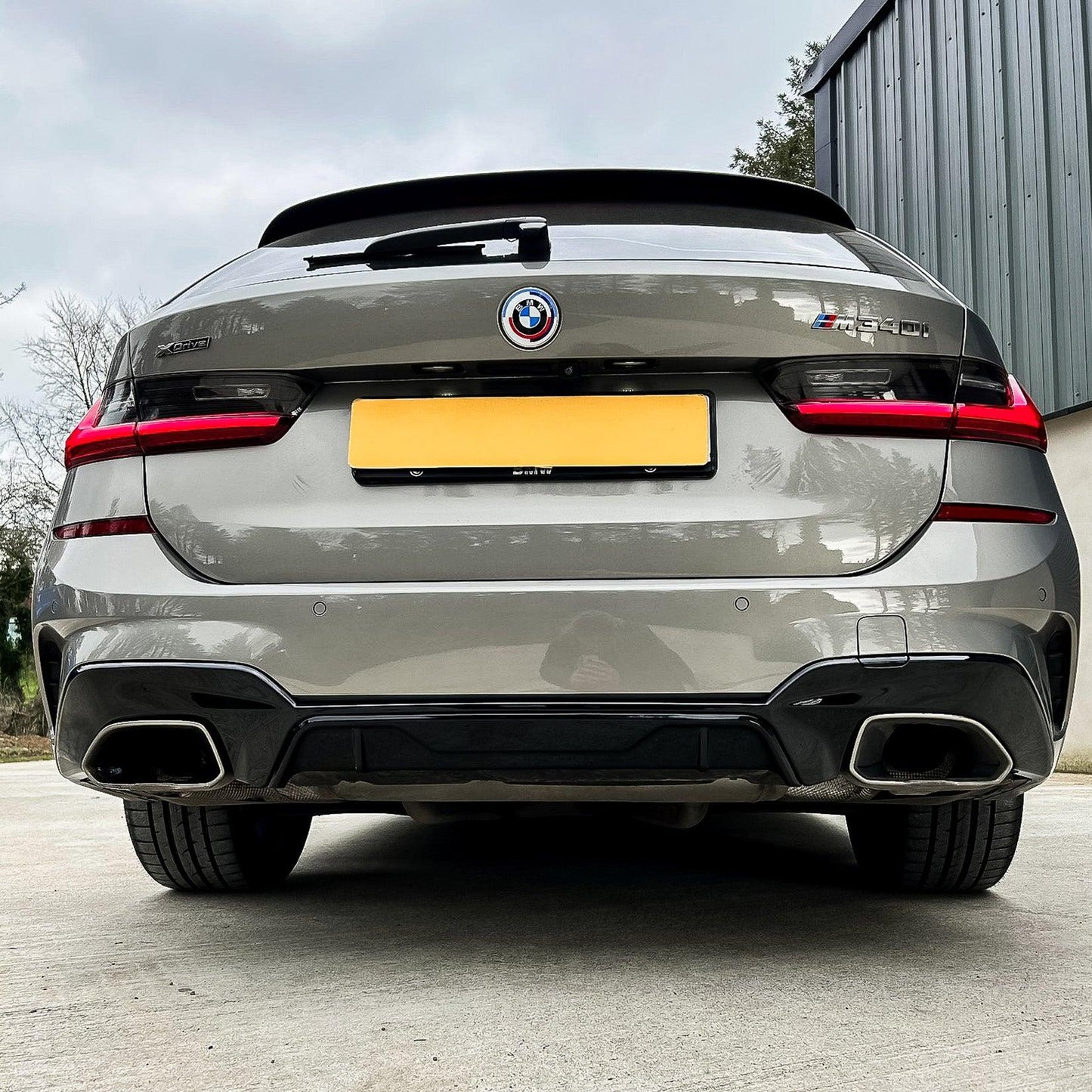 BMW G20/G21 M340i Pre-LCI 2019-2021 Gloss Black M Performance MP Rear Diffuser