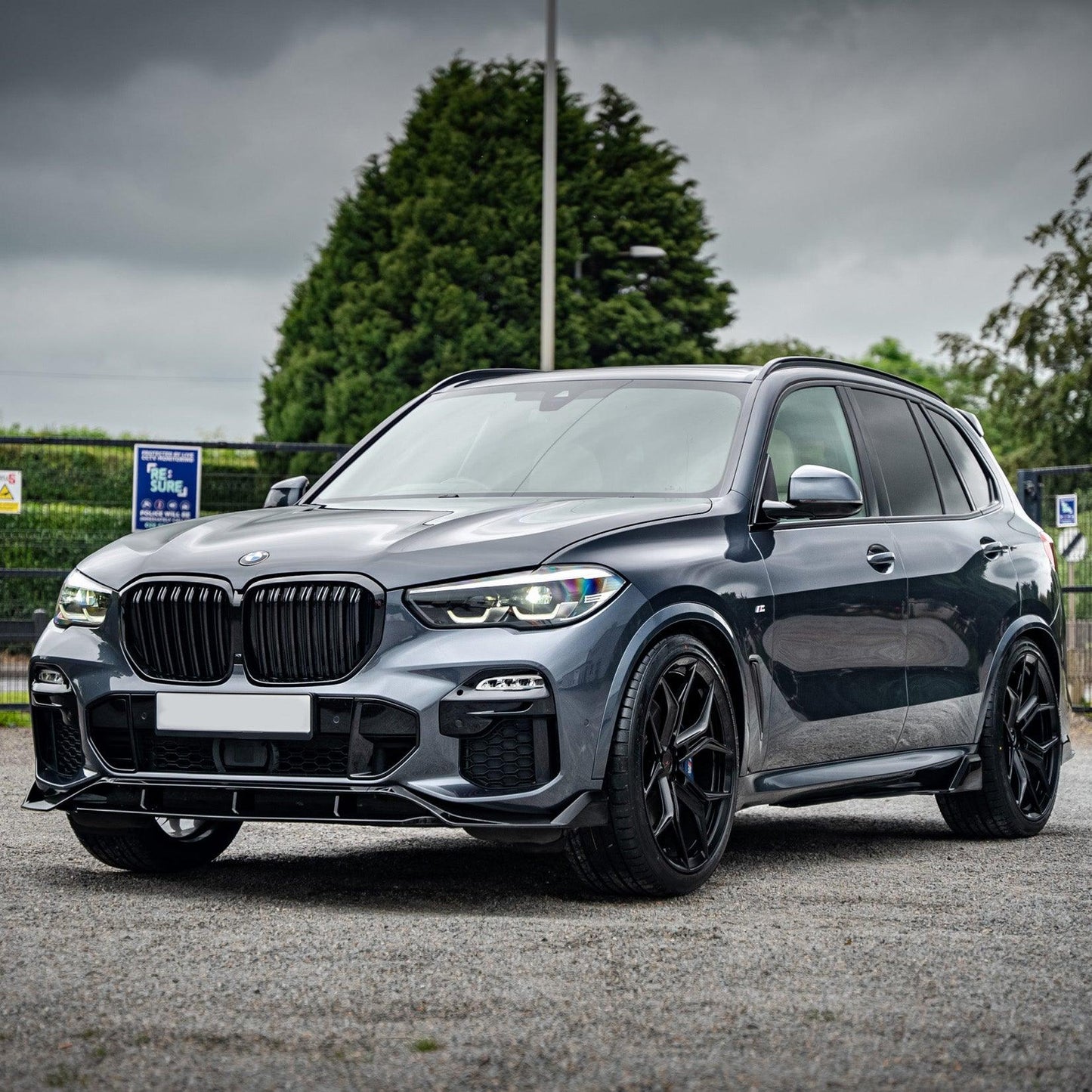 BMW X5 G05 2018+ - Black Knight Front Splitter in Gloss Black