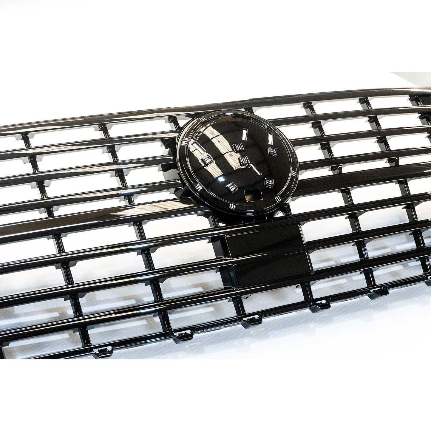 VW Transporter T6.1 2019 ON Replacement Front Grill – Gloss Black